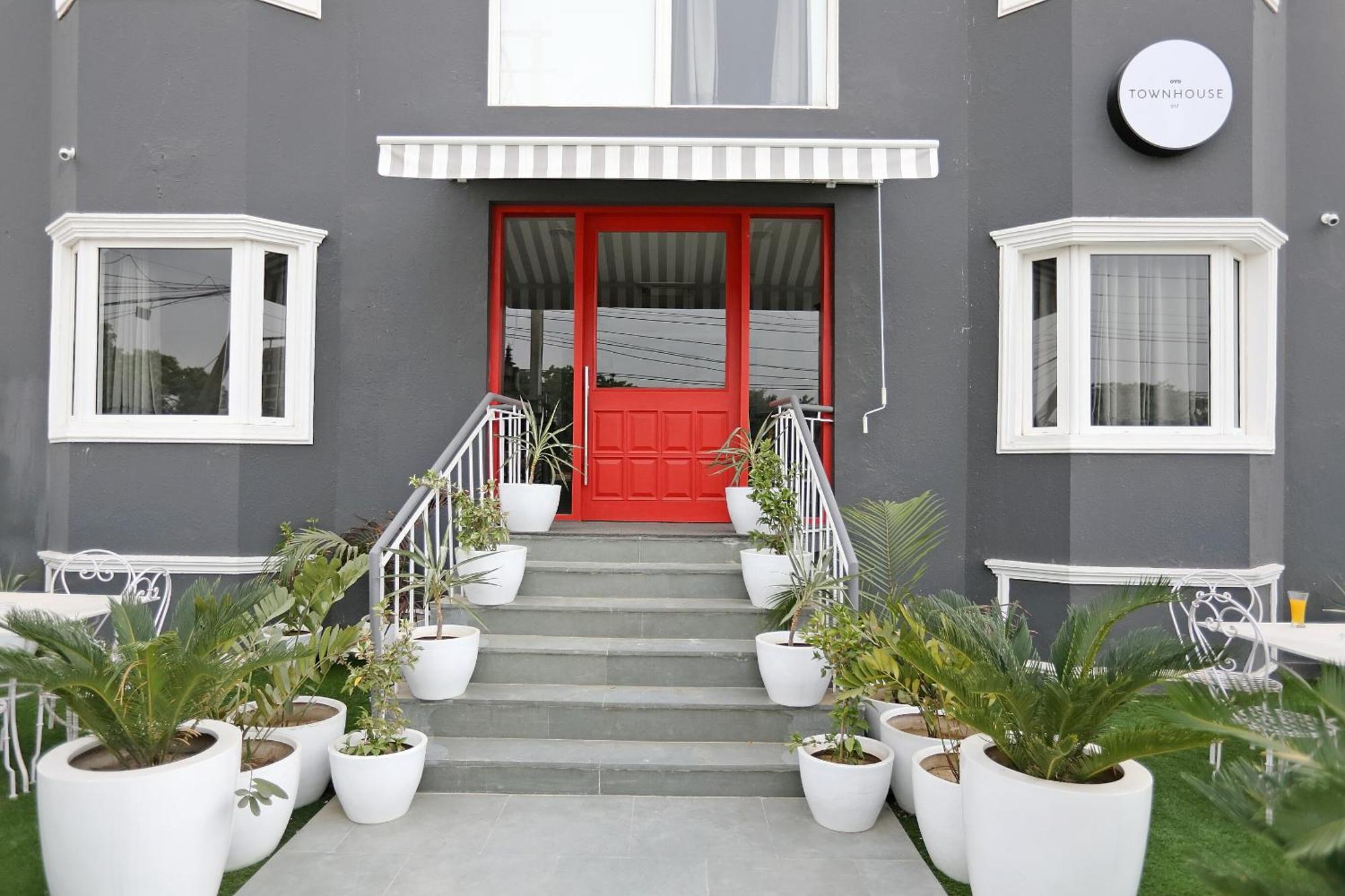Oyo Townhouse 17 Huda City Center Near Leisure Valley Park Gurgaon Luaran gambar